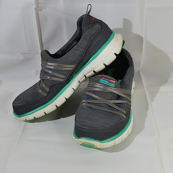 Sketchers Synergy Scene Stealer Grey/Aqua Memory Foam Sneakers - Size 6 - Picture 1 of 7